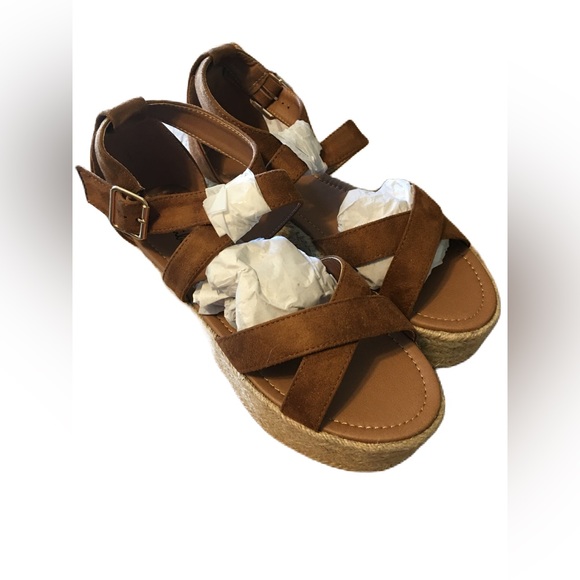 Expandrille Platform X Strap Open Toe Sandals NWT - Picture 2 of 5